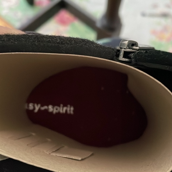 Water Resistant Black Comfort Boots, by Easy Spirit, Size 12m - Picture 3 of 11